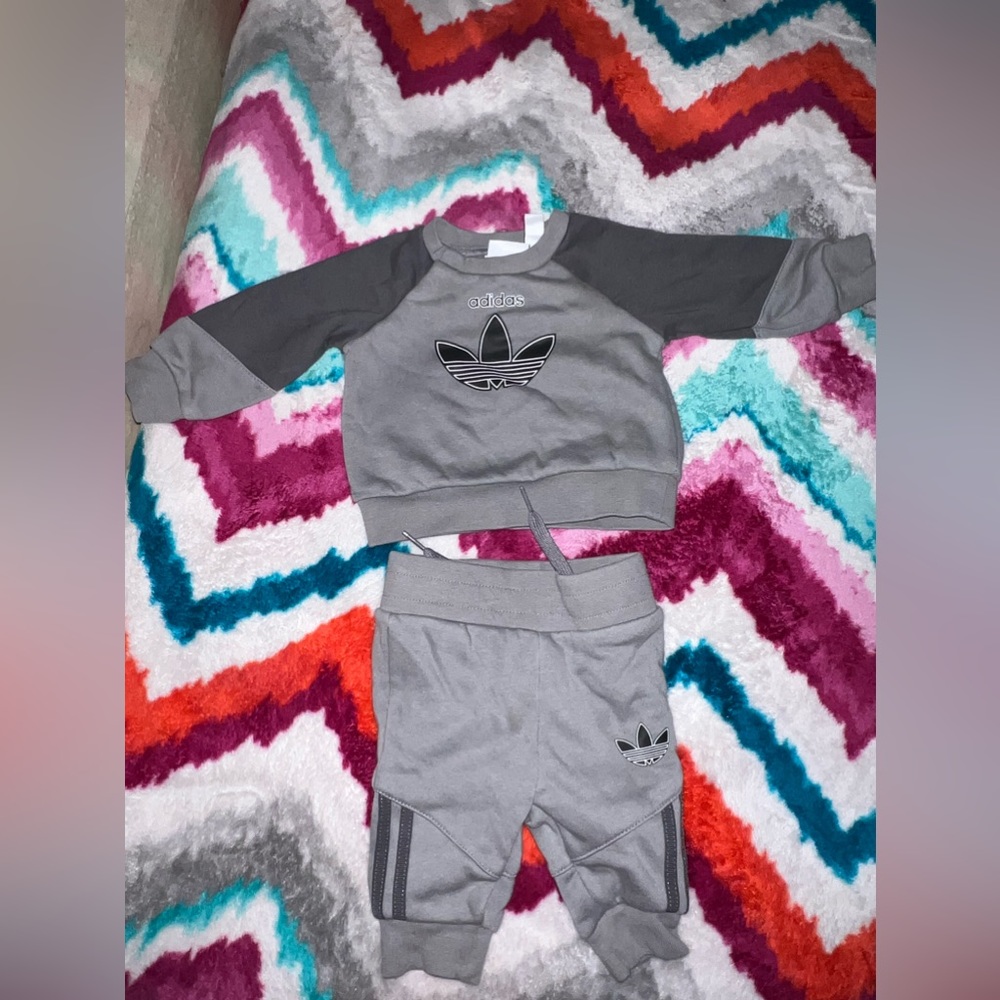 Baby 0-3M Adidas sweatsuit